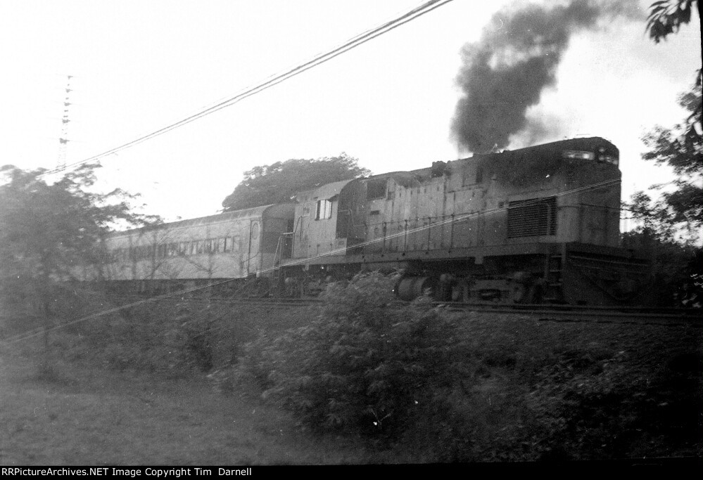 LI 220 pushes Montauk train west.